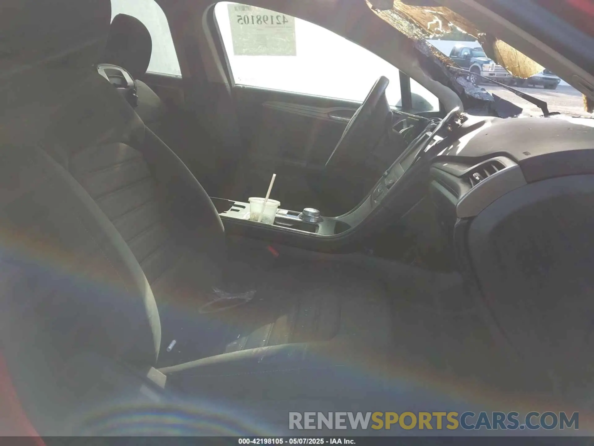 5 Photograph of a damaged car 3FA6P0HD5LR229457 FORD FUSION 2020