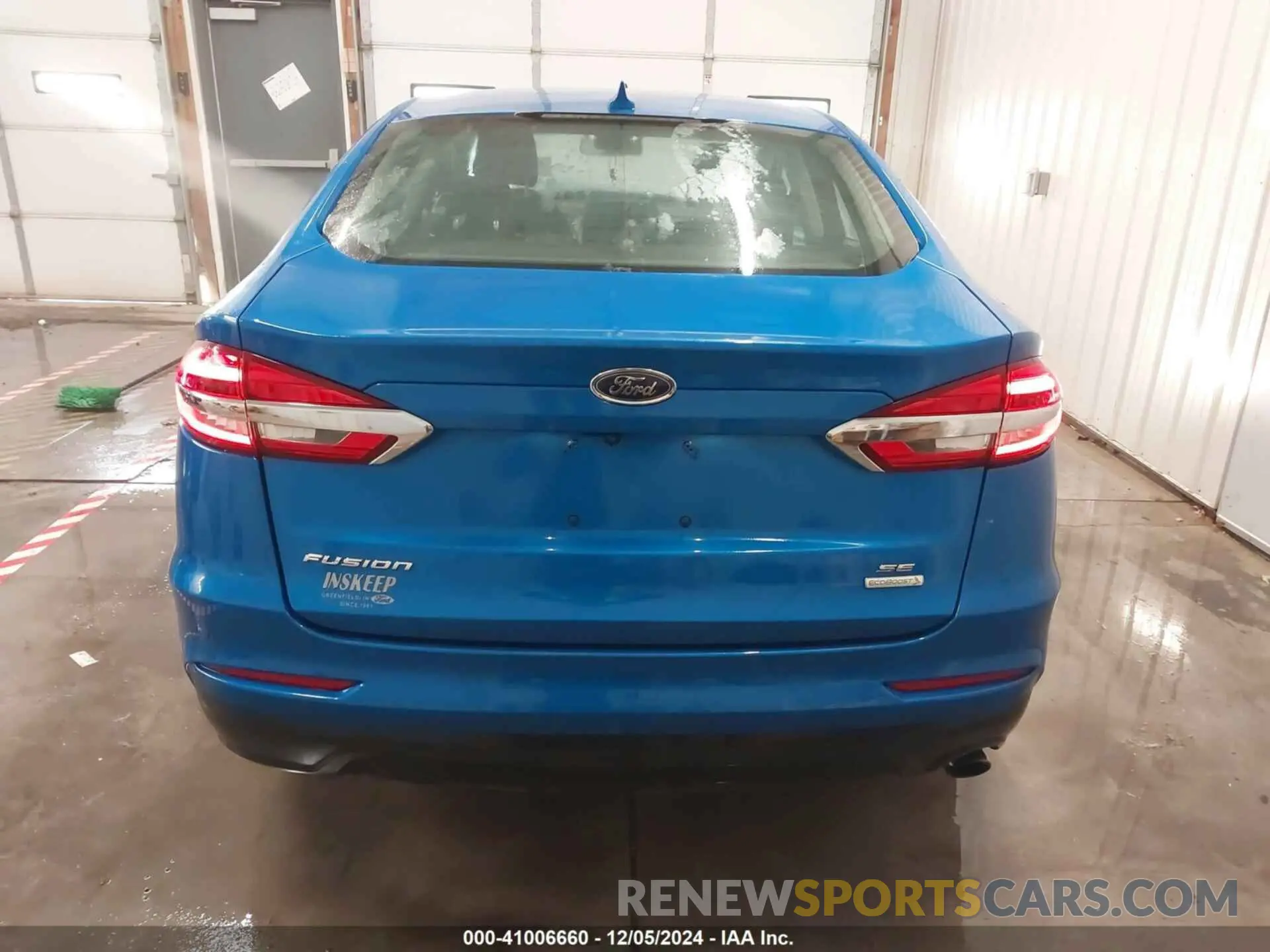 16 Photograph of a damaged car 3FA6P0HD5LR235436 FORD FUSION 2020