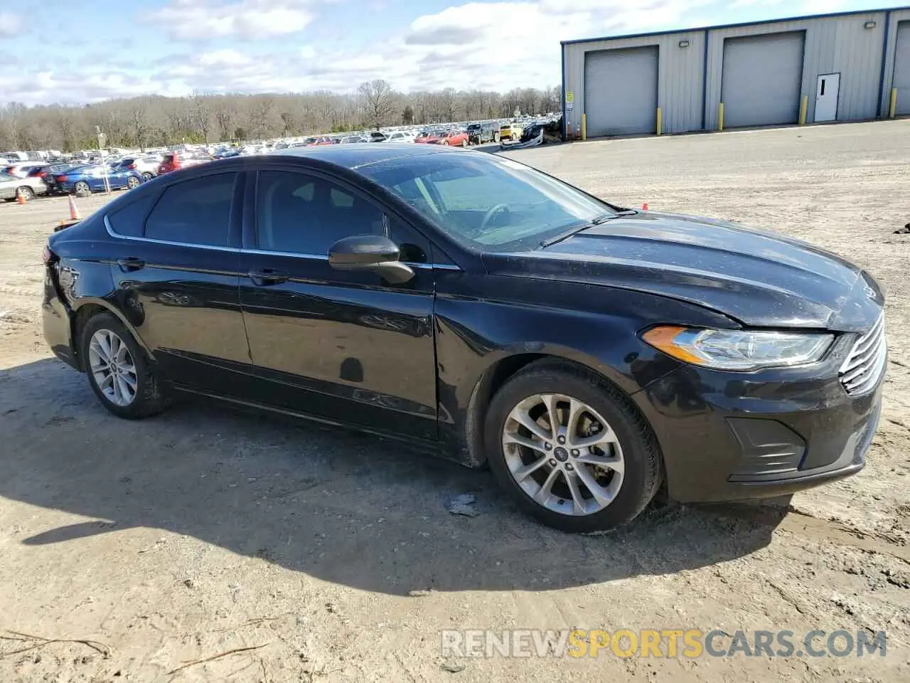 4 Photograph of a damaged car 3FA6P0HD5LR247294 FORD FUSION 2020