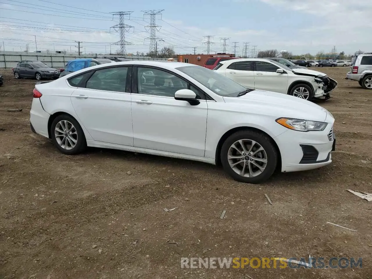 4 Photograph of a damaged car 3FA6P0HD5LR255590 FORD FUSION 2020