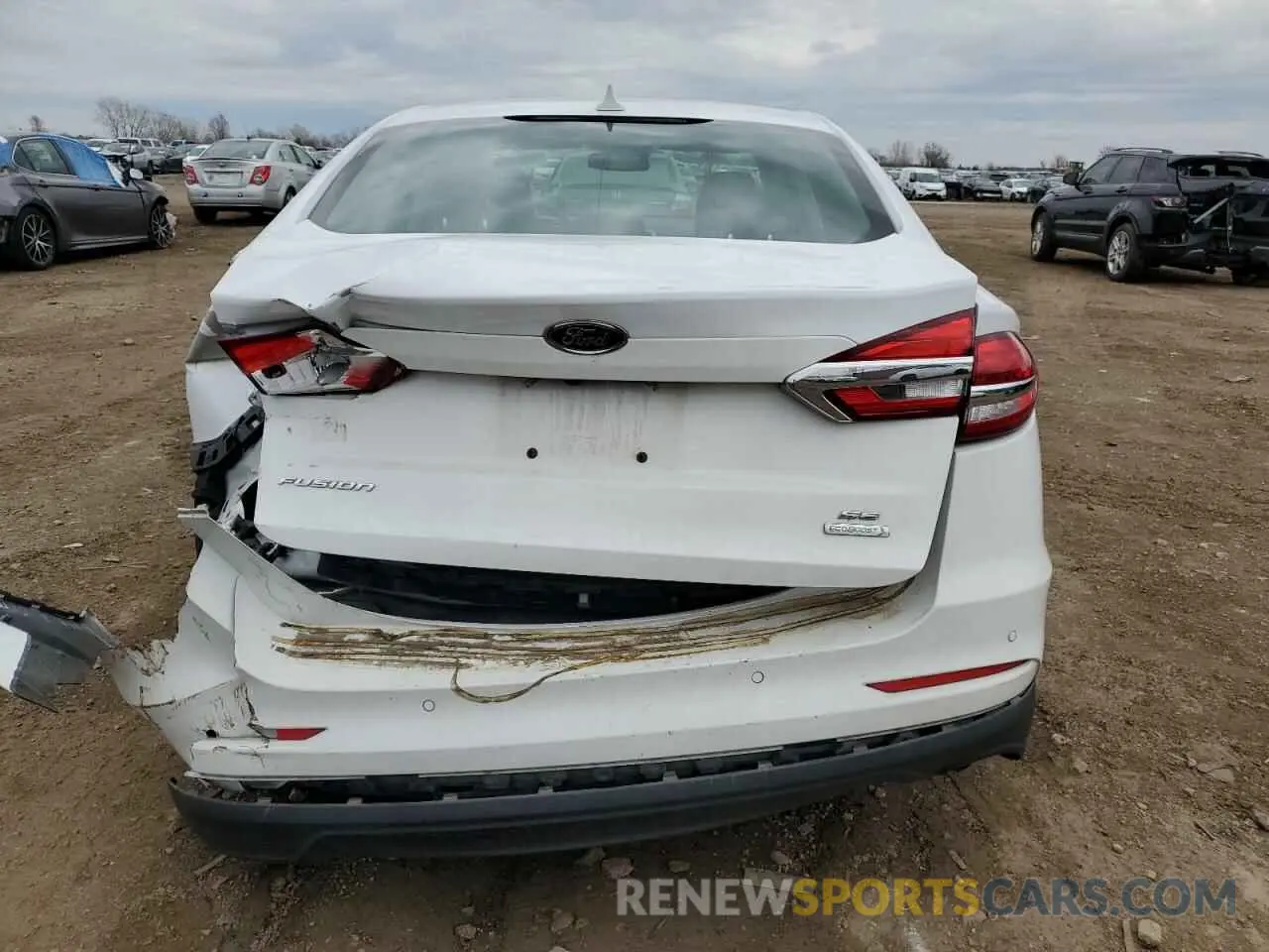 6 Photograph of a damaged car 3FA6P0HD5LR255590 FORD FUSION 2020