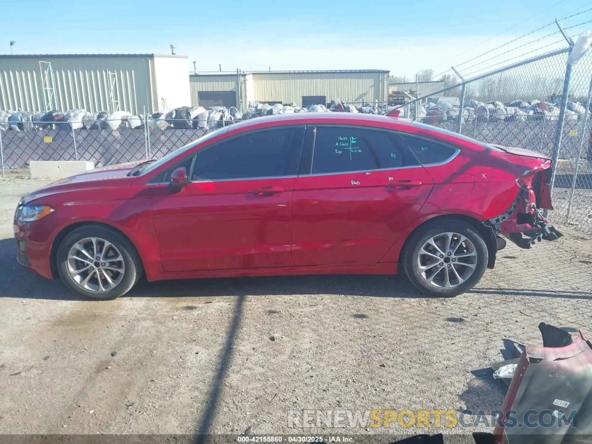 15 Photograph of a damaged car 3FA6P0HD6LR108338 FORD FUSION 2020