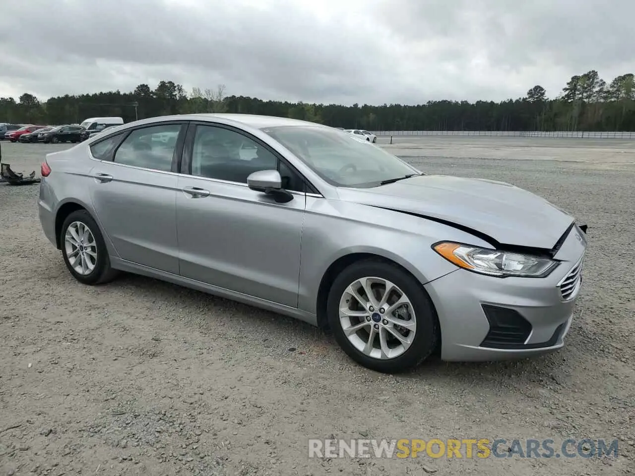 4 Photograph of a damaged car 3FA6P0HD6LR122367 FORD FUSION 2020