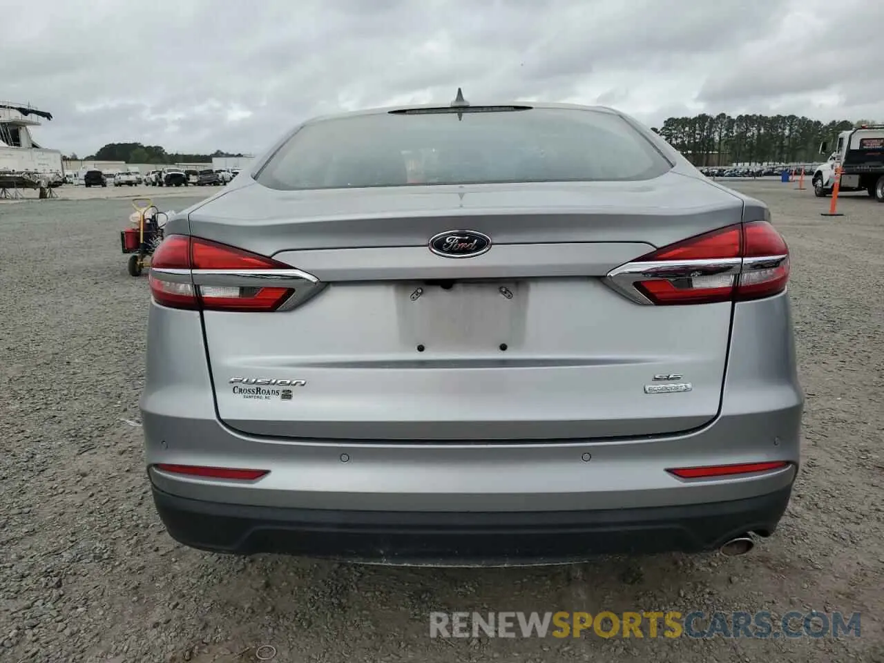 6 Photograph of a damaged car 3FA6P0HD6LR122367 FORD FUSION 2020