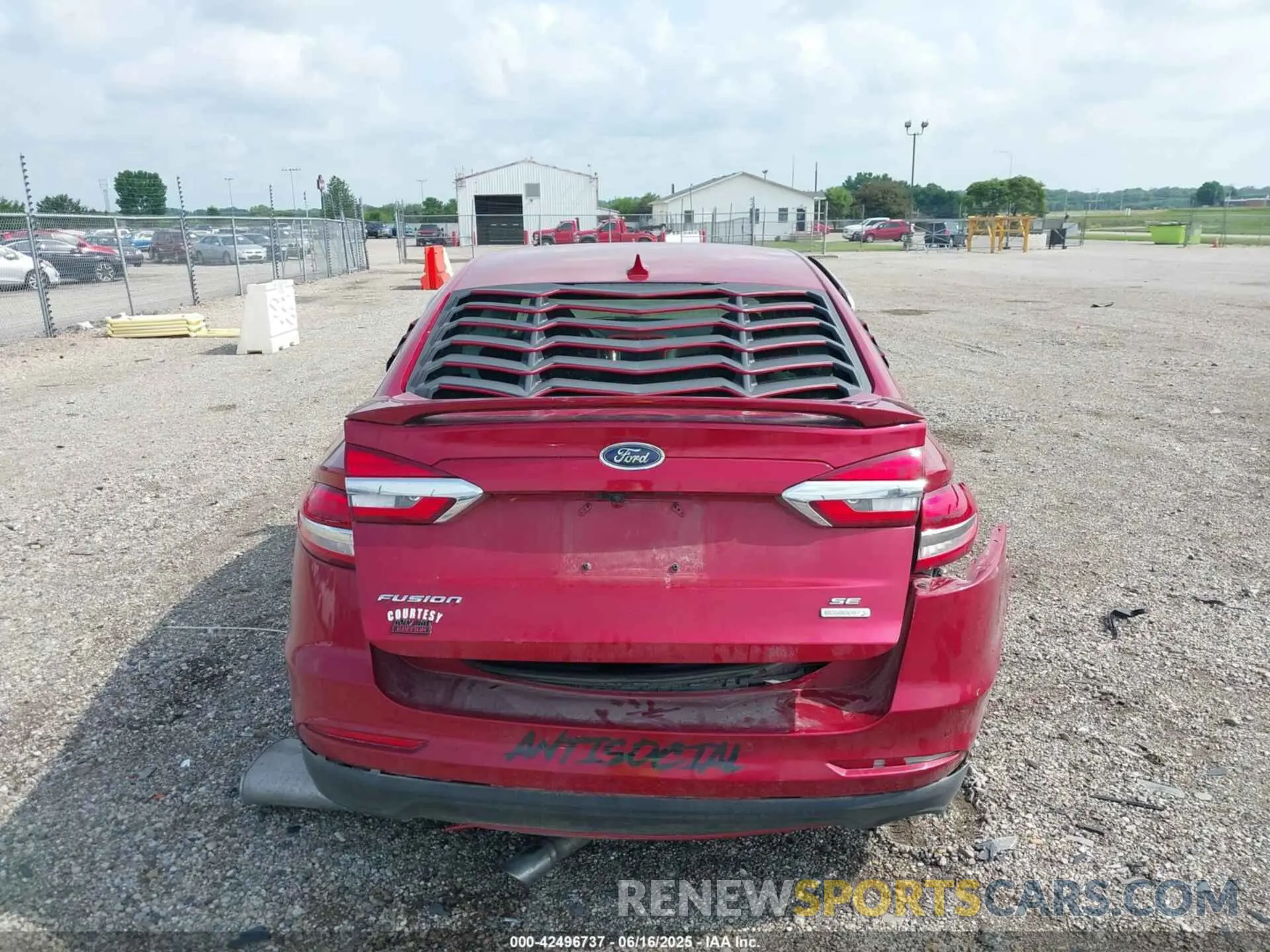 16 Photograph of a damaged car 3FA6P0HD6LR123325 FORD FUSION 2020
