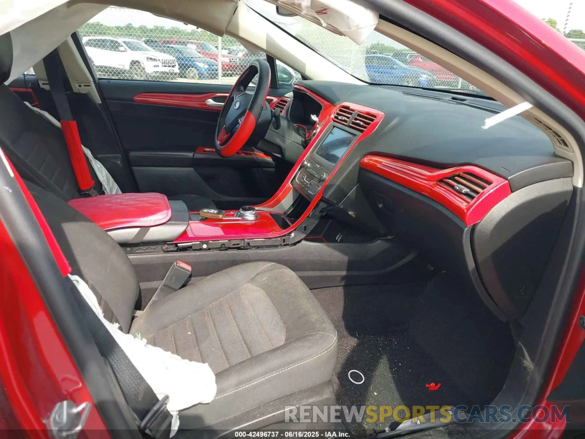 5 Photograph of a damaged car 3FA6P0HD6LR123325 FORD FUSION 2020