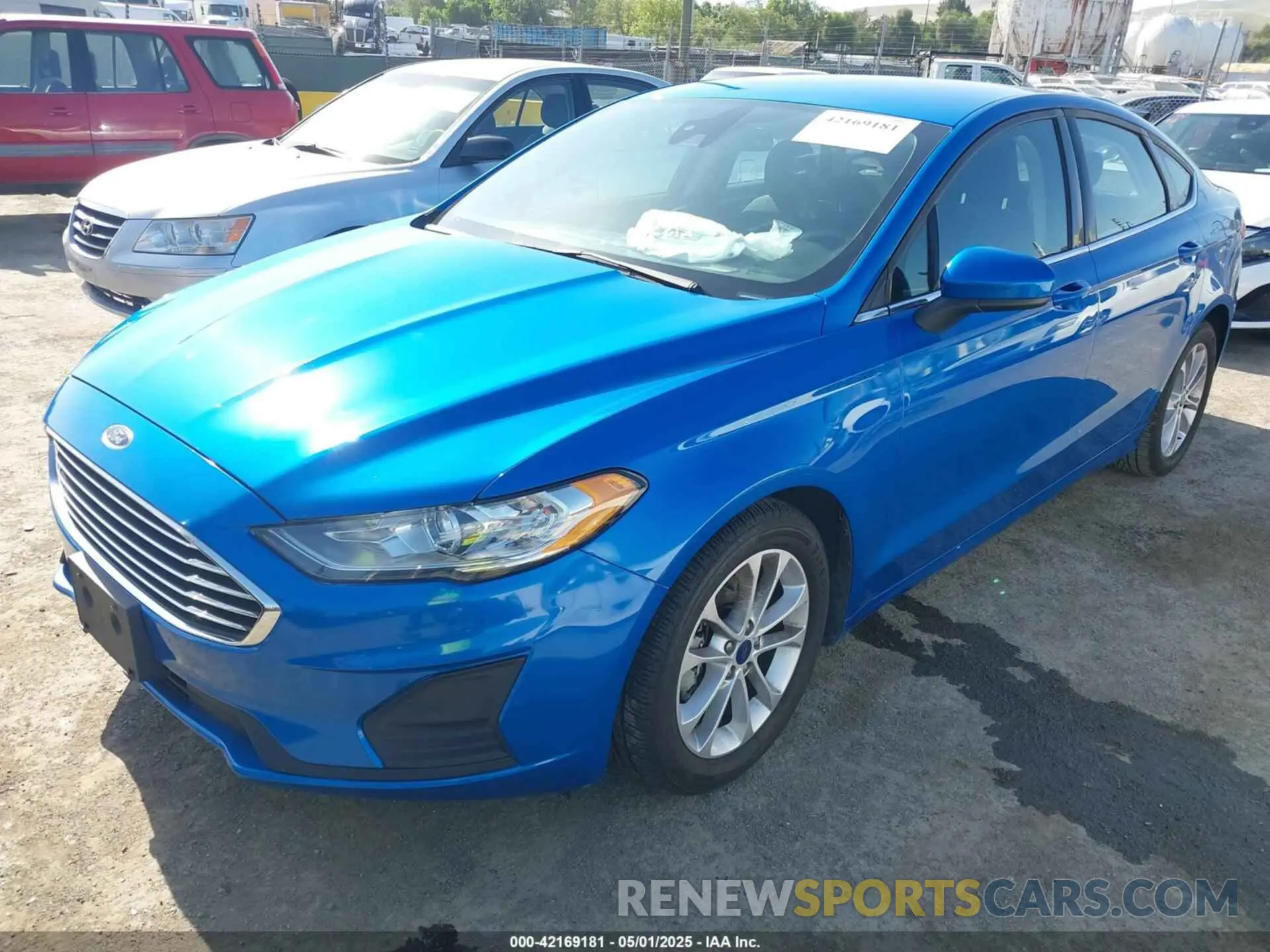 2 Photograph of a damaged car 3FA6P0HD6LR128539 FORD FUSION 2020