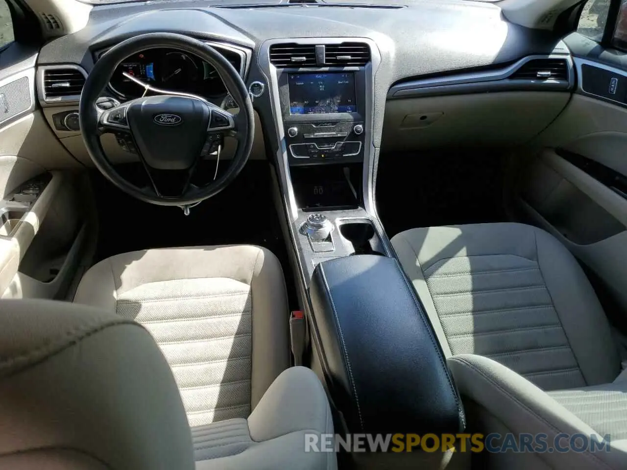 8 Photograph of a damaged car 3FA6P0HD6LR162173 FORD FUSION 2020