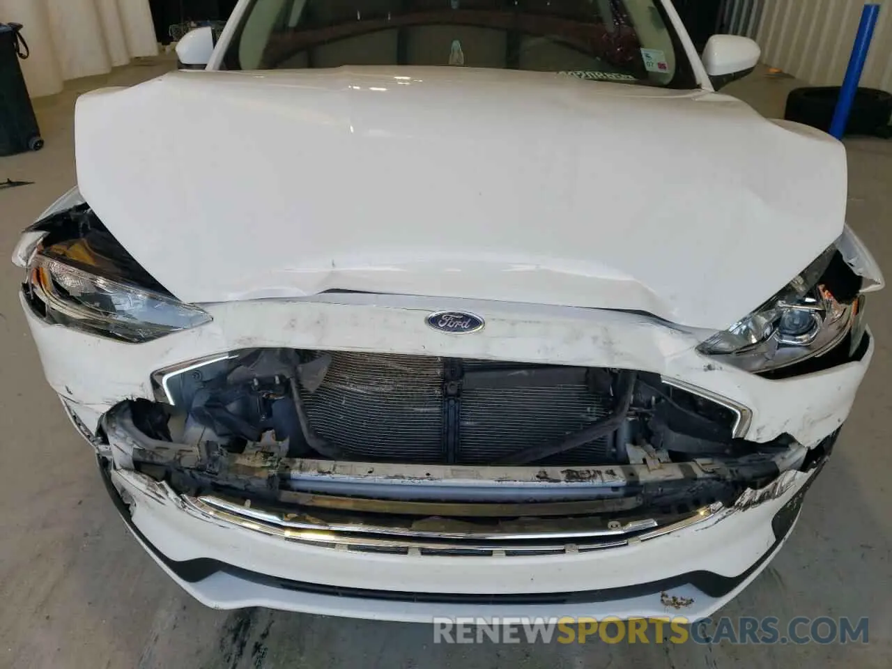 11 Photograph of a damaged car 3FA6P0HD6LR166207 FORD FUSION 2020