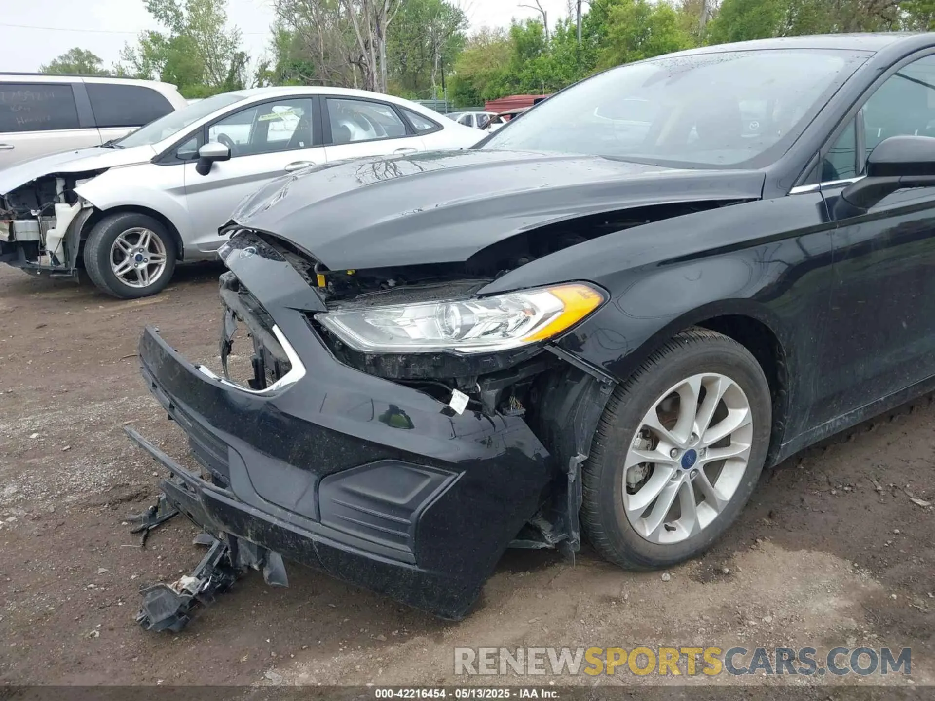 6 Photograph of a damaged car 3FA6P0HD6LR179412 FORD FUSION 2020