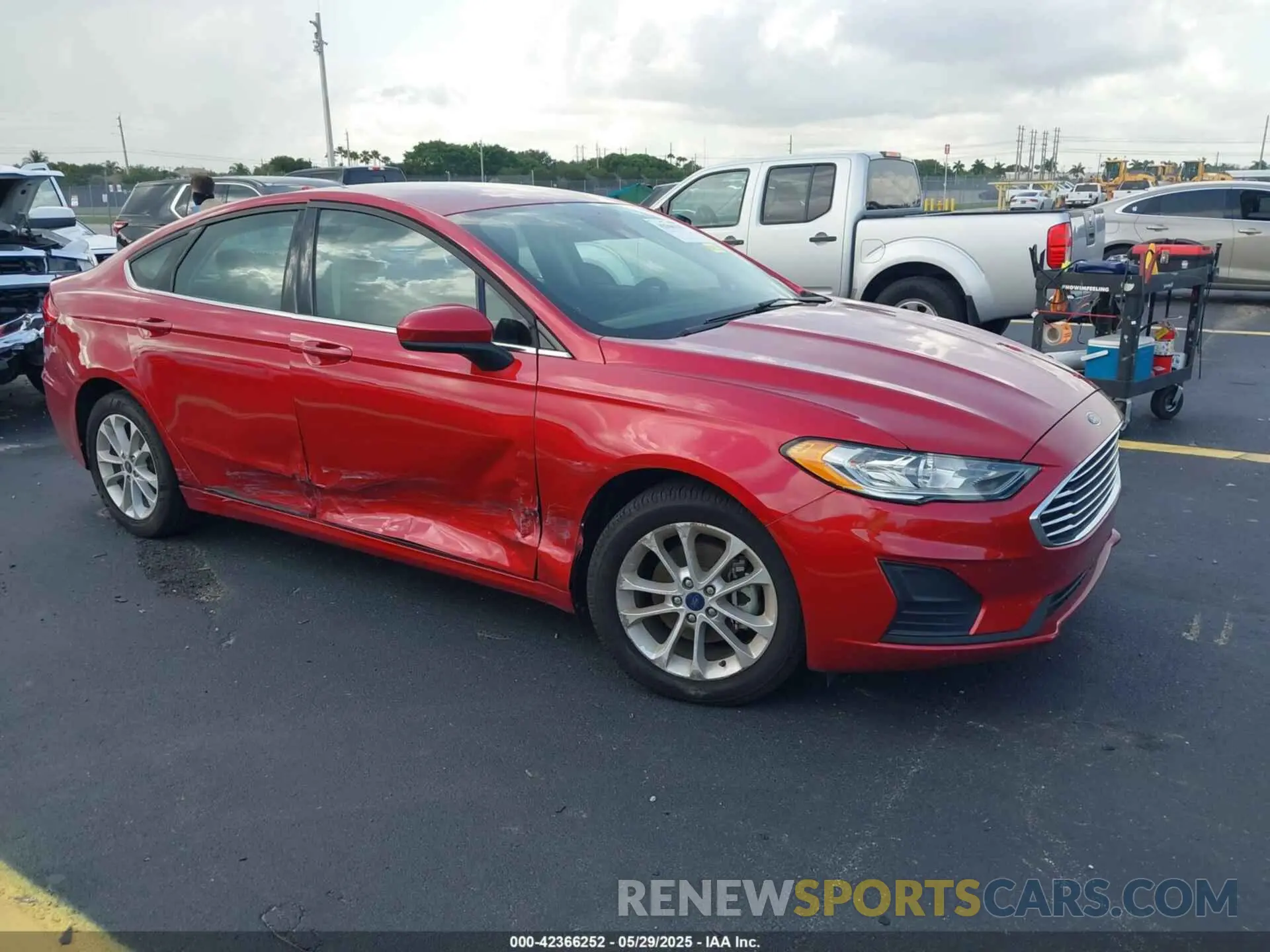 1 Photograph of a damaged car 3FA6P0HD6LR186215 FORD FUSION 2020