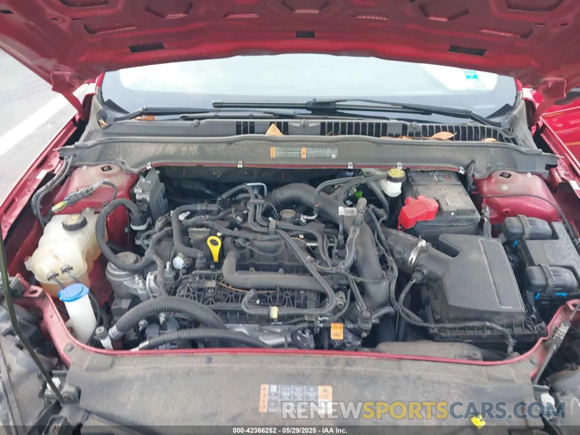 10 Photograph of a damaged car 3FA6P0HD6LR186215 FORD FUSION 2020