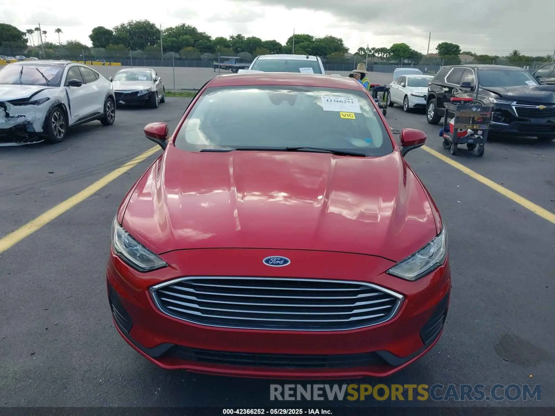 12 Photograph of a damaged car 3FA6P0HD6LR186215 FORD FUSION 2020