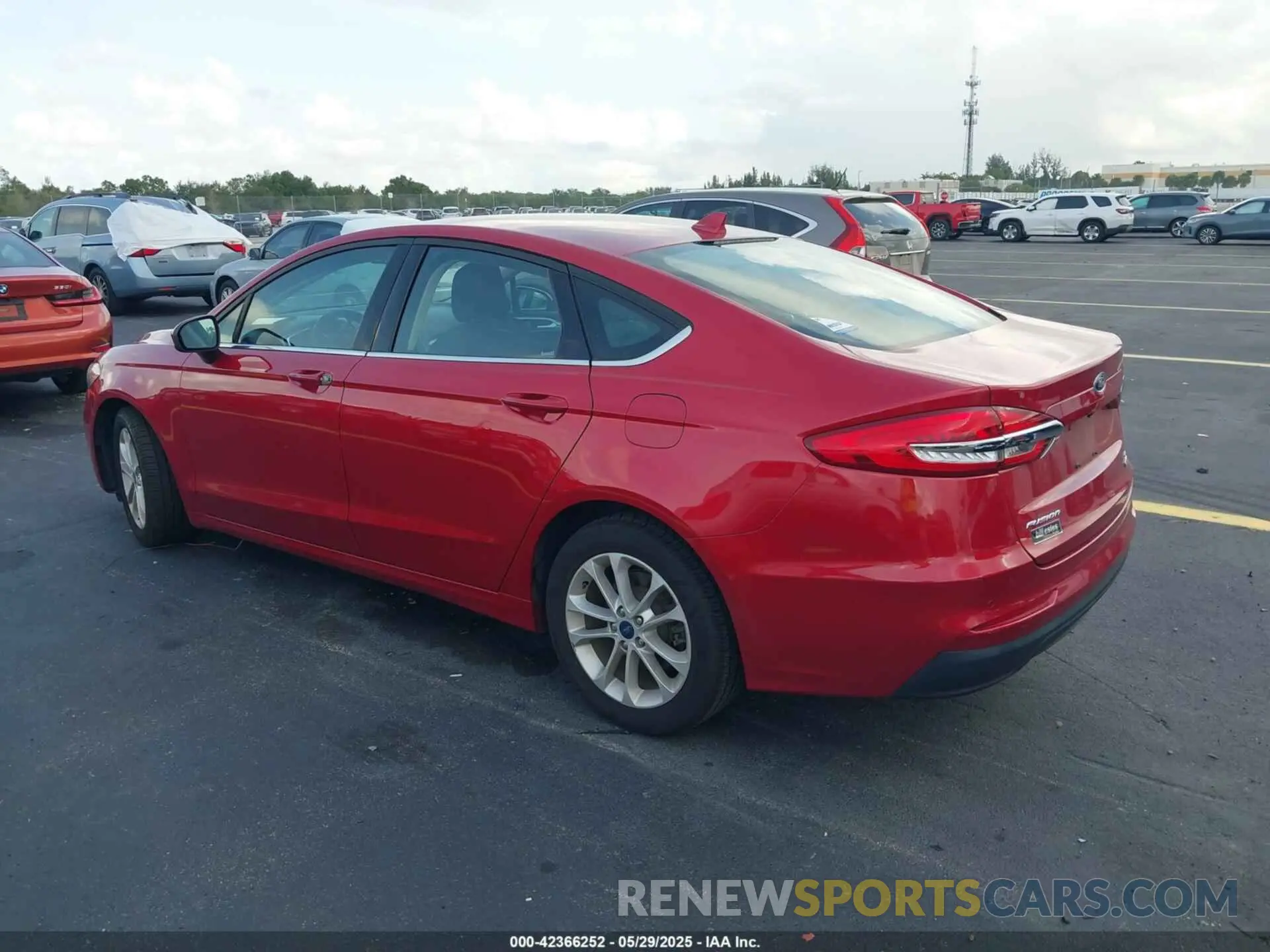3 Photograph of a damaged car 3FA6P0HD6LR186215 FORD FUSION 2020