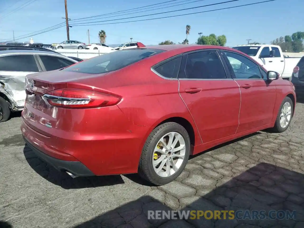 3 Photograph of a damaged car 3FA6P0HD6LR188661 FORD FUSION 2020