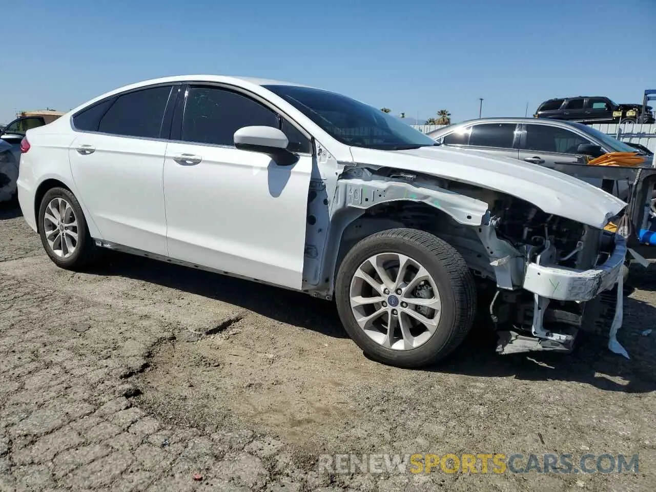 4 Photograph of a damaged car 3FA6P0HD6LR222050 FORD FUSION 2020