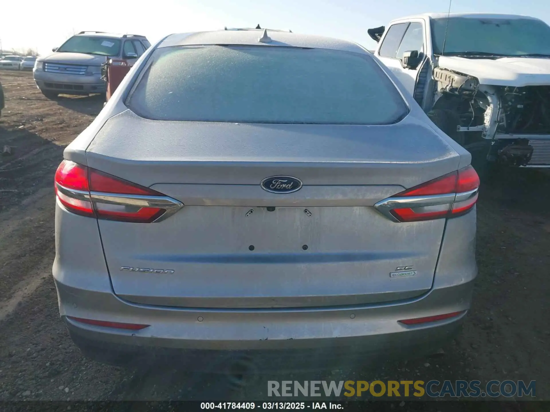 16 Photograph of a damaged car 3FA6P0HD6LR222565 FORD FUSION 2020