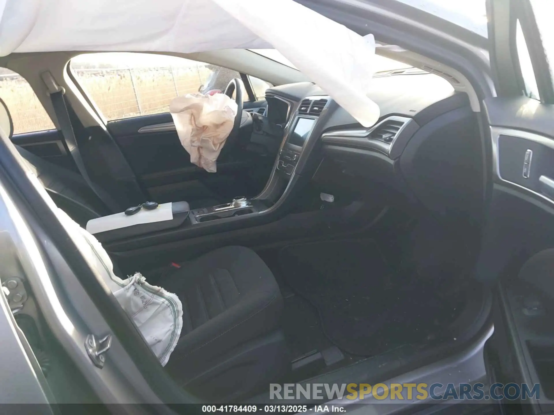 5 Photograph of a damaged car 3FA6P0HD6LR222565 FORD FUSION 2020