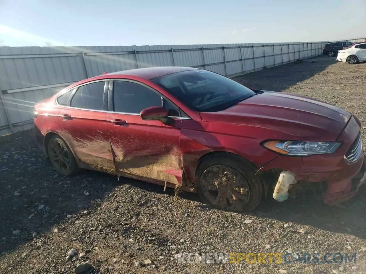 4 Photograph of a damaged car 3FA6P0HD6LR224395 FORD FUSION 2020