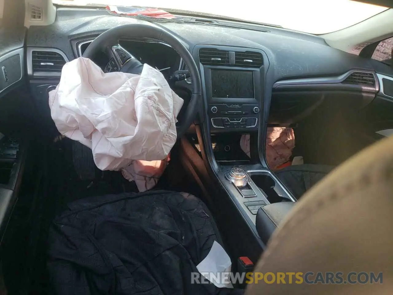 8 Photograph of a damaged car 3FA6P0HD6LR224395 FORD FUSION 2020
