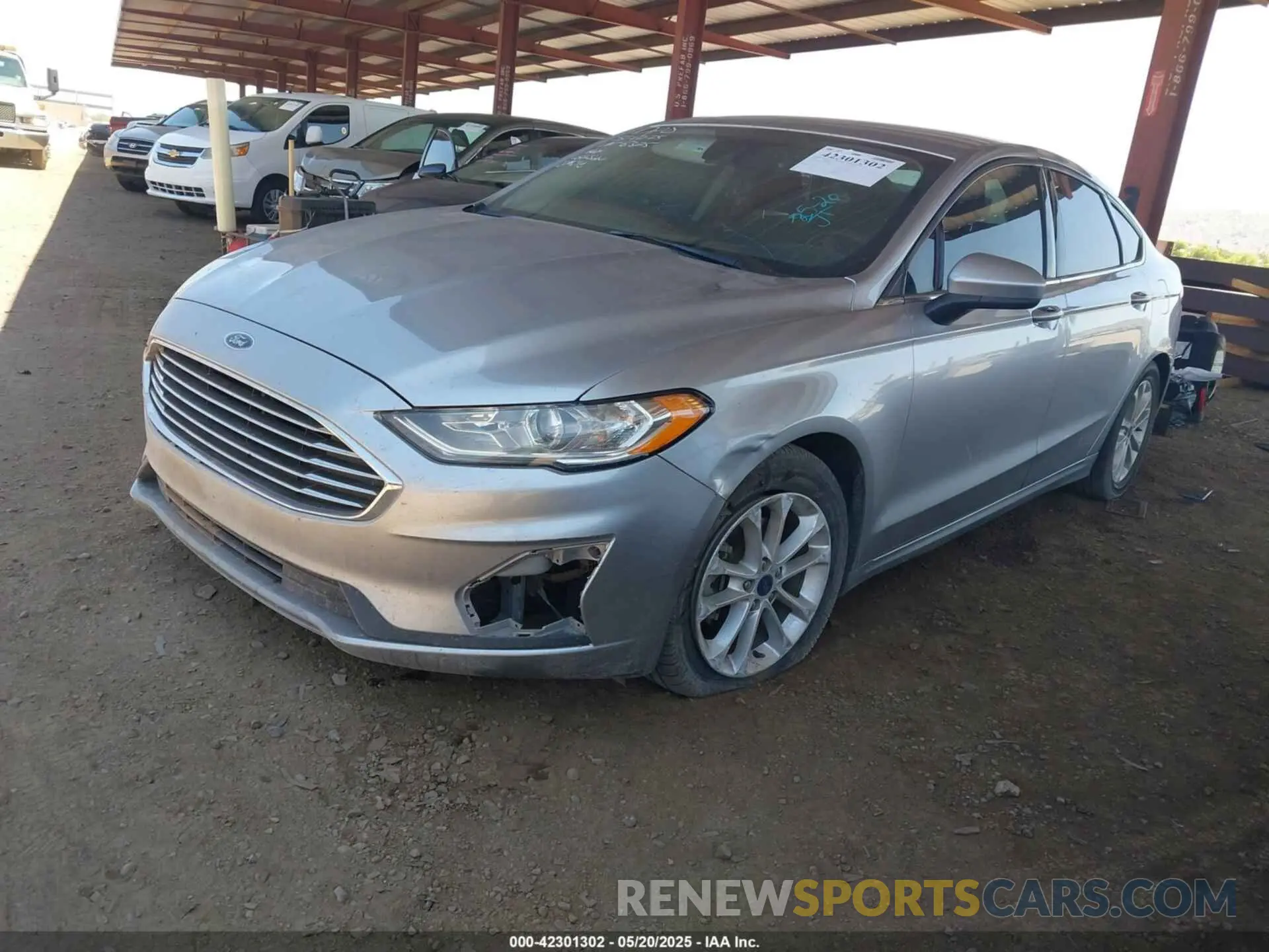 2 Photograph of a damaged car 3FA6P0HD6LR226325 FORD FUSION 2020
