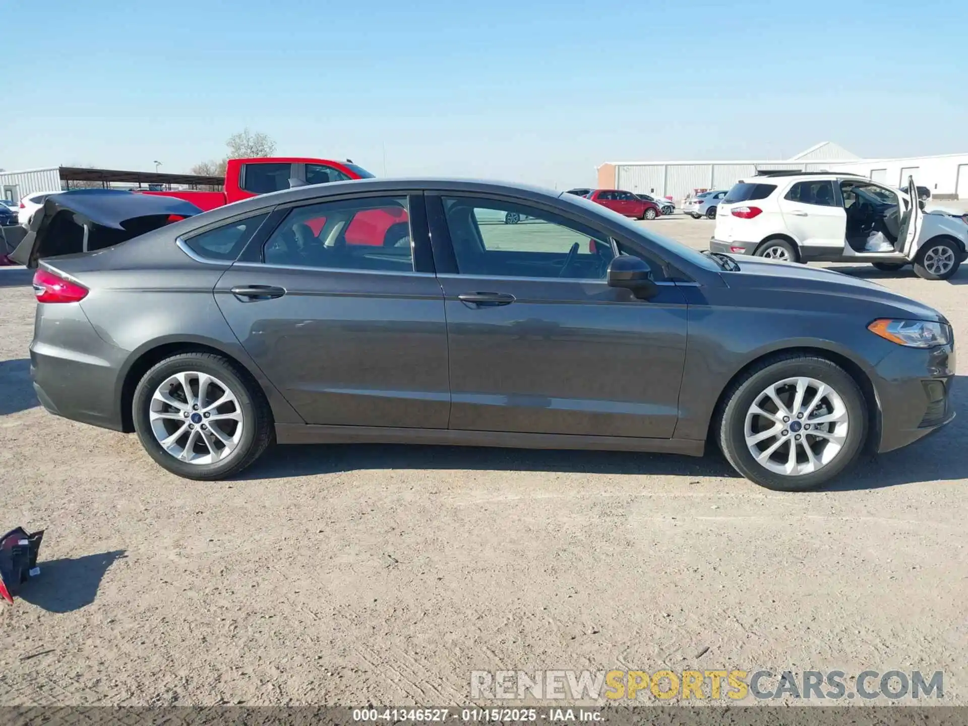 14 Photograph of a damaged car 3FA6P0HD6LR230925 FORD FUSION 2020