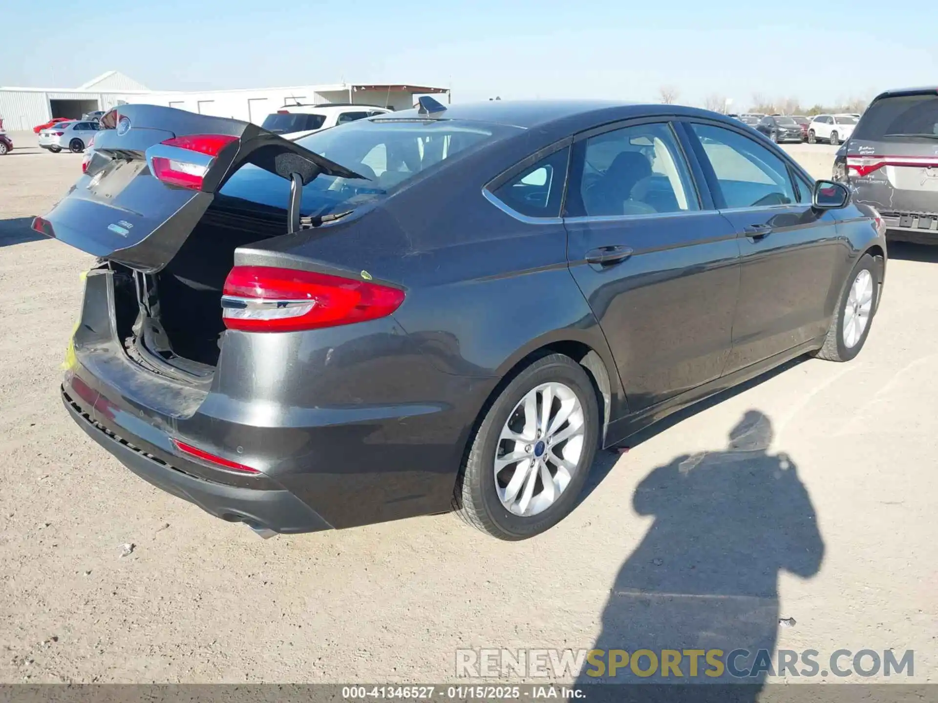 4 Photograph of a damaged car 3FA6P0HD6LR230925 FORD FUSION 2020