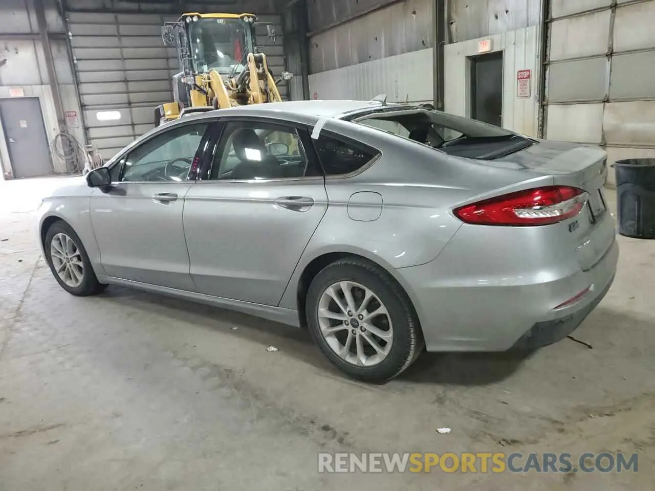 2 Photograph of a damaged car 3FA6P0HD6LR235199 FORD FUSION 2020