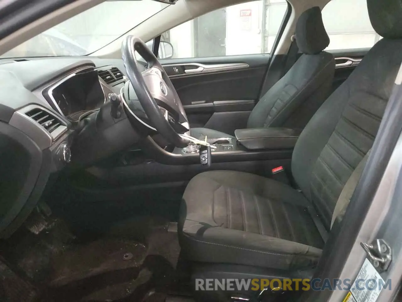 7 Photograph of a damaged car 3FA6P0HD6LR235199 FORD FUSION 2020