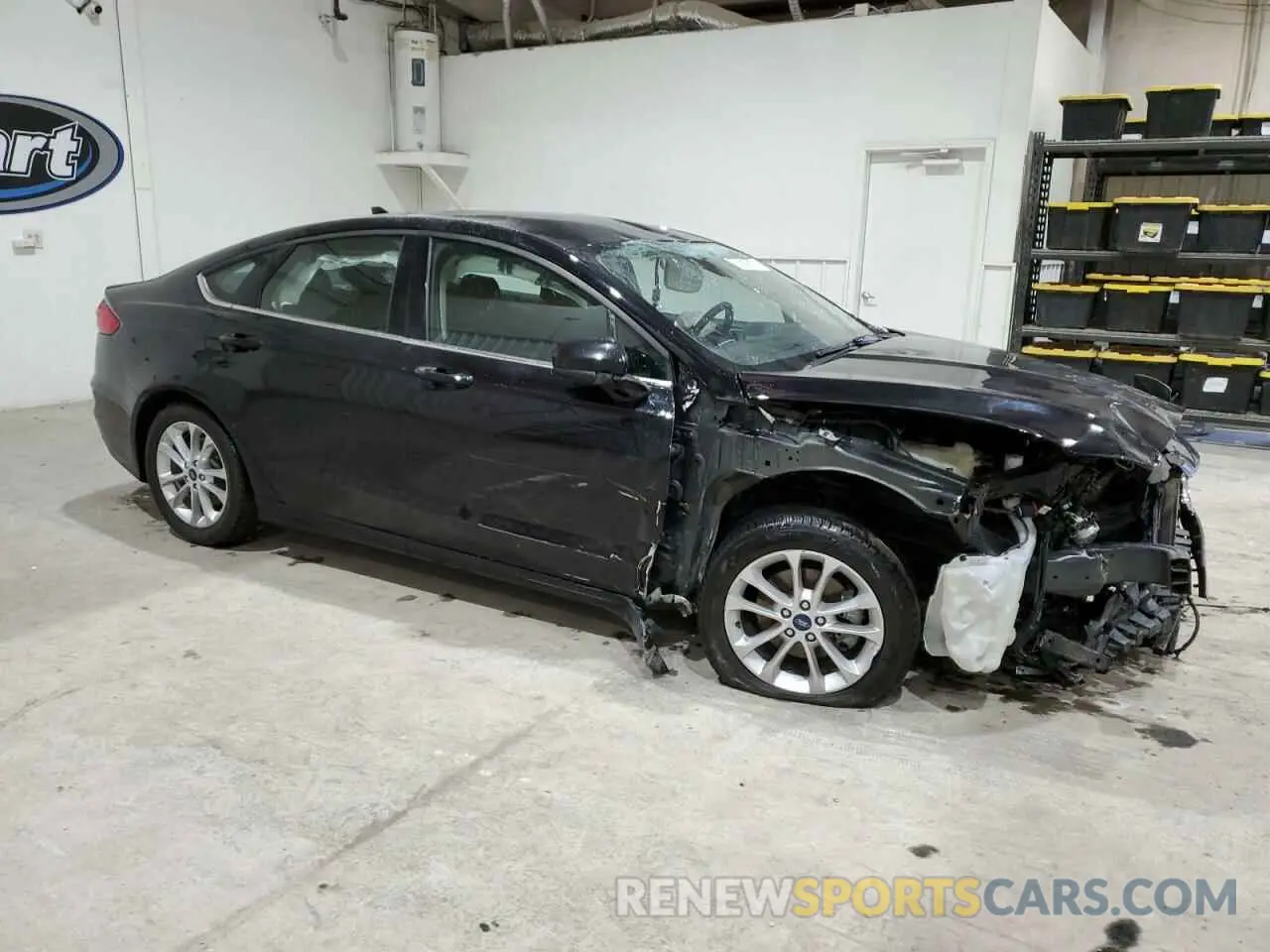 4 Photograph of a damaged car 3FA6P0HD6LR246512 FORD FUSION 2020