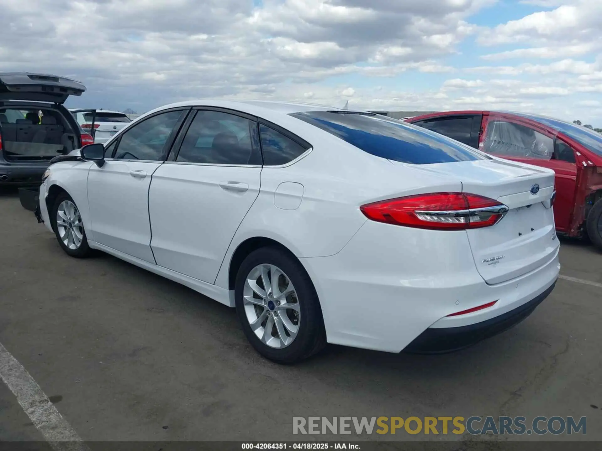 3 Photograph of a damaged car 3FA6P0HD6LR252987 FORD FUSION 2020