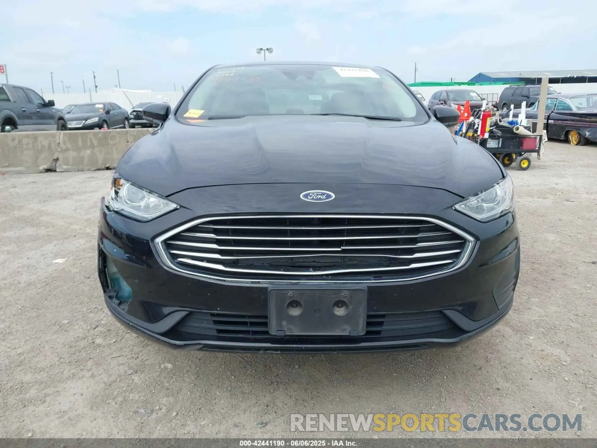 12 Photograph of a damaged car 3FA6P0HD6LR260717 FORD FUSION 2020