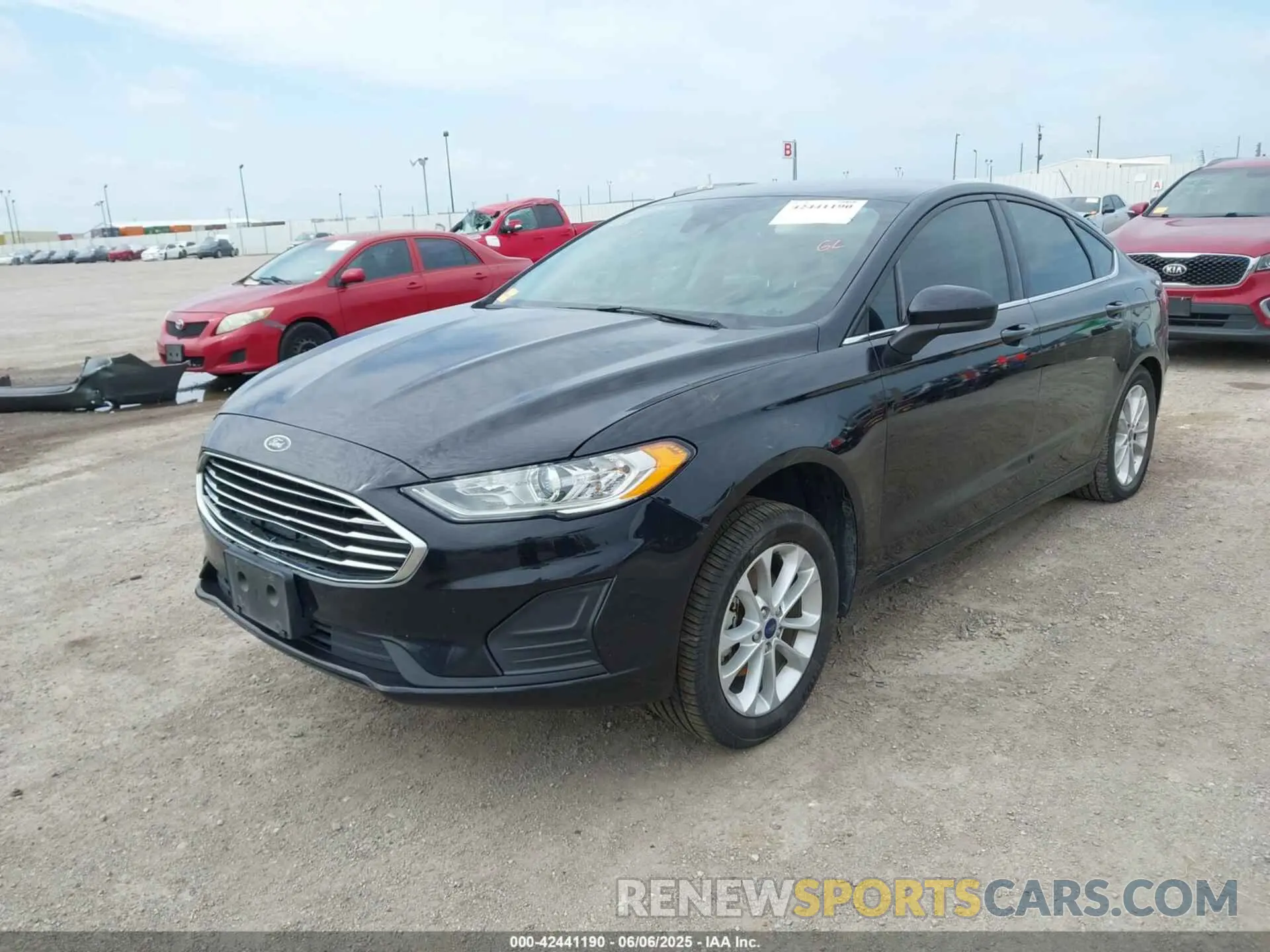 2 Photograph of a damaged car 3FA6P0HD6LR260717 FORD FUSION 2020