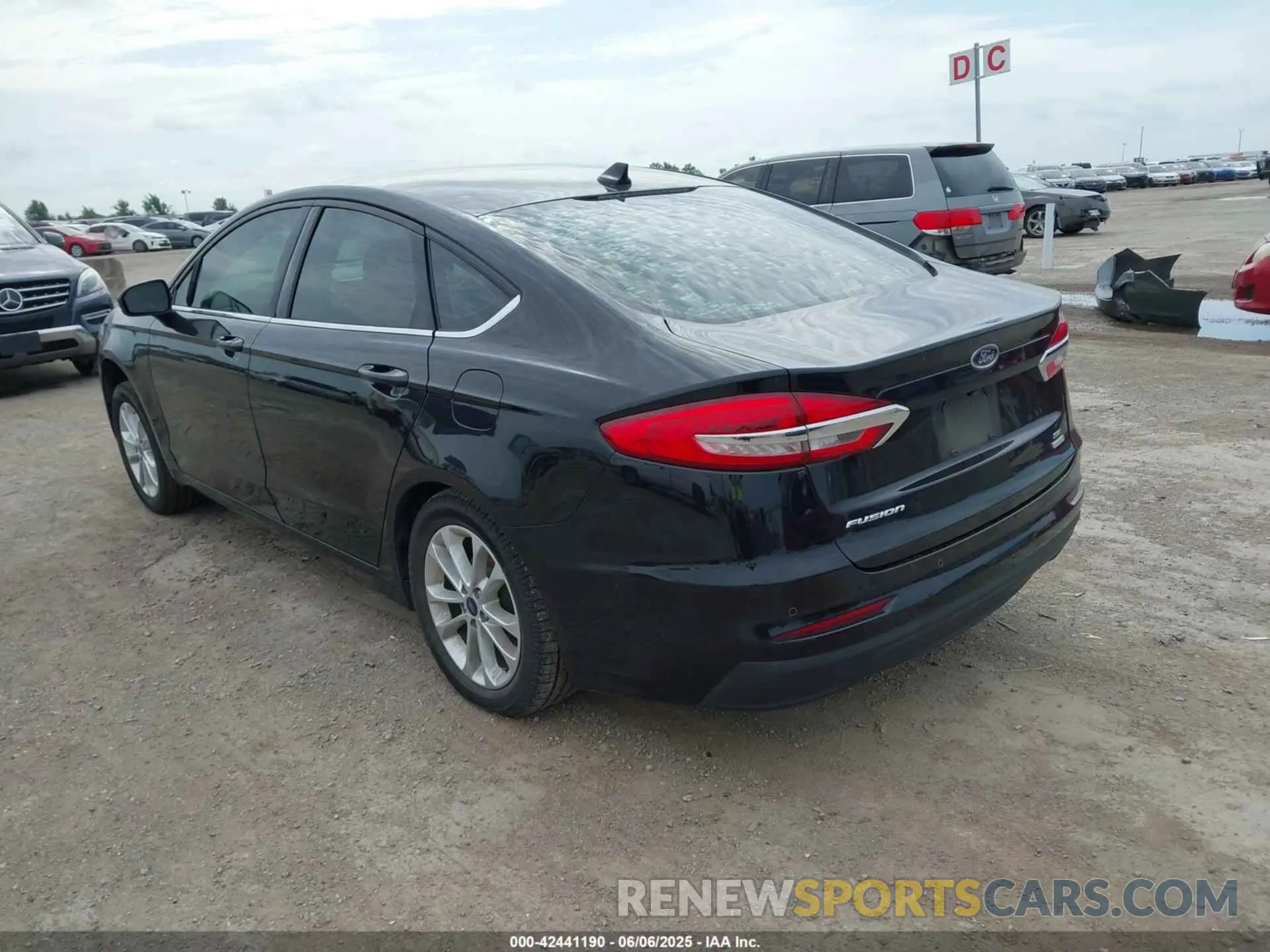 3 Photograph of a damaged car 3FA6P0HD6LR260717 FORD FUSION 2020