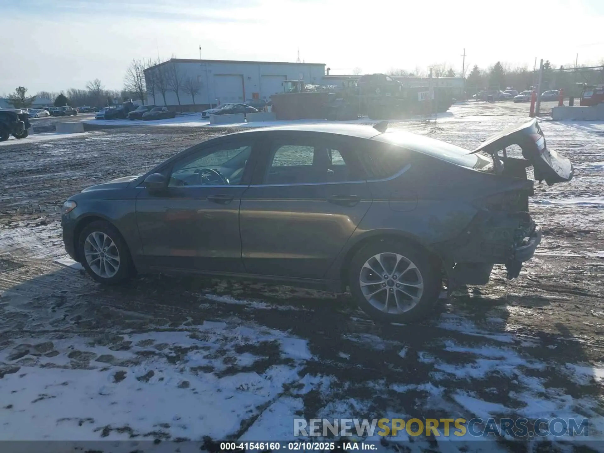 15 Photograph of a damaged car 3FA6P0HD7LR109496 FORD FUSION 2020