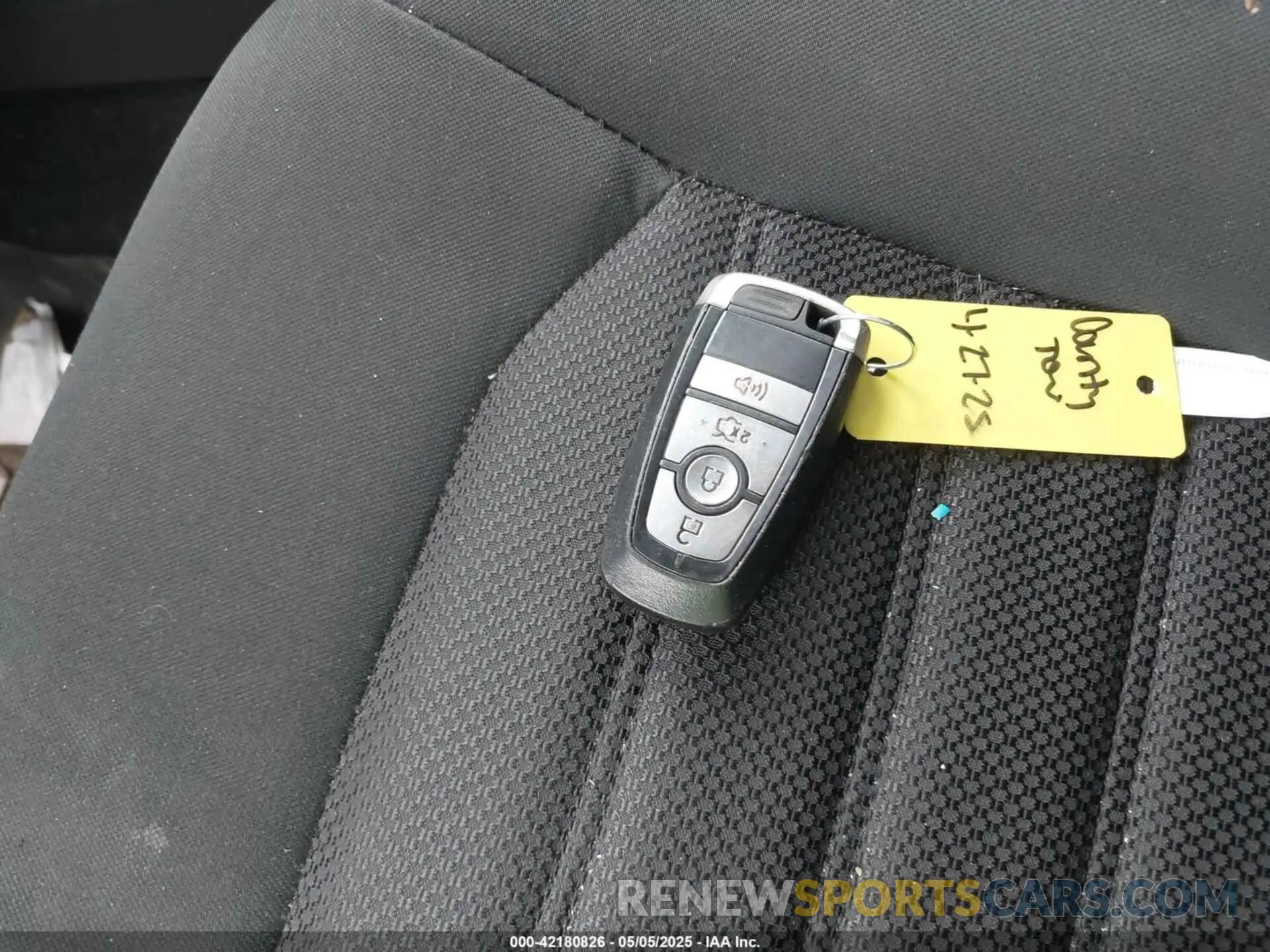 11 Photograph of a damaged car 3FA6P0HD7LR110180 FORD FUSION 2020