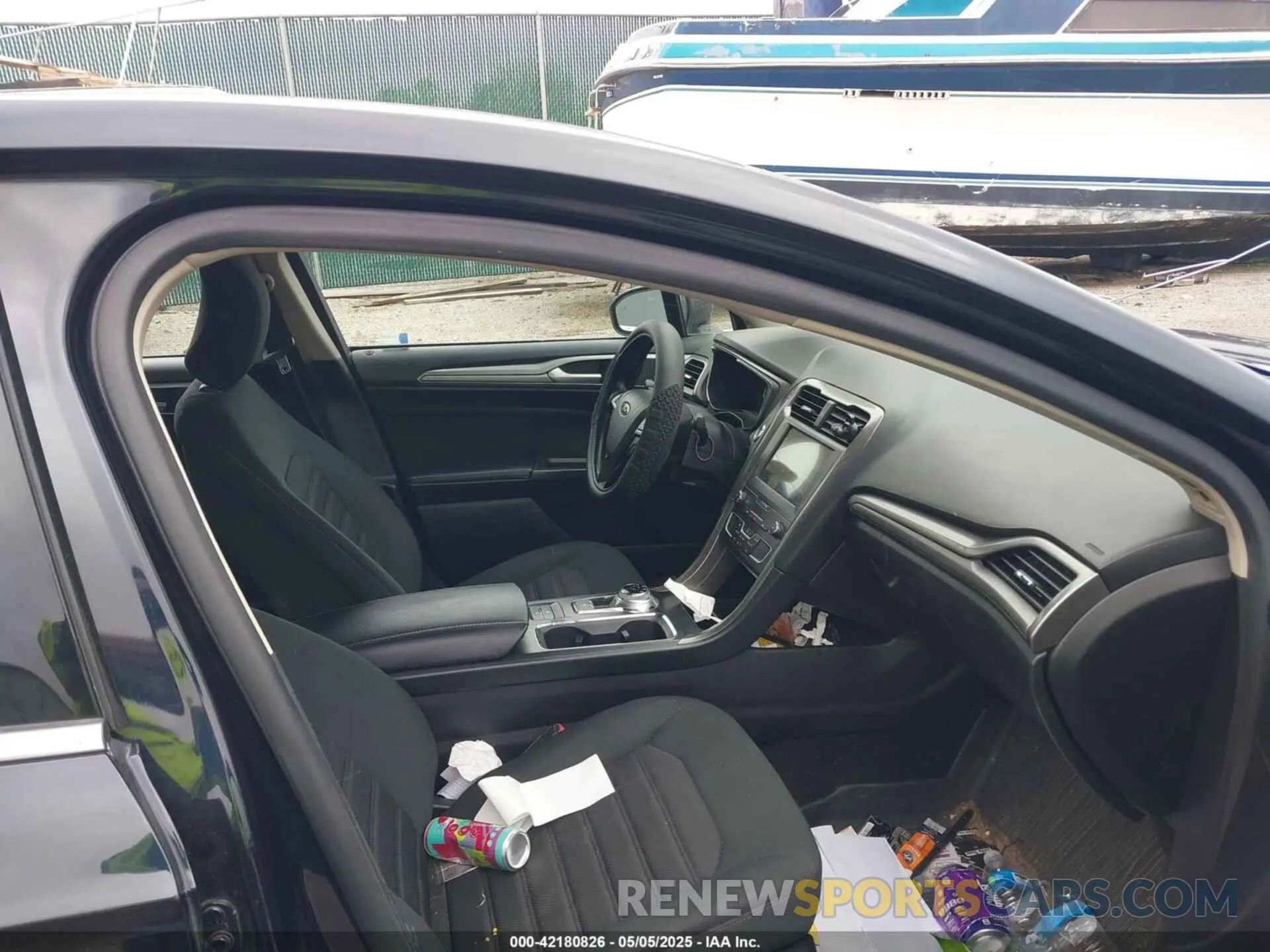 5 Photograph of a damaged car 3FA6P0HD7LR110180 FORD FUSION 2020