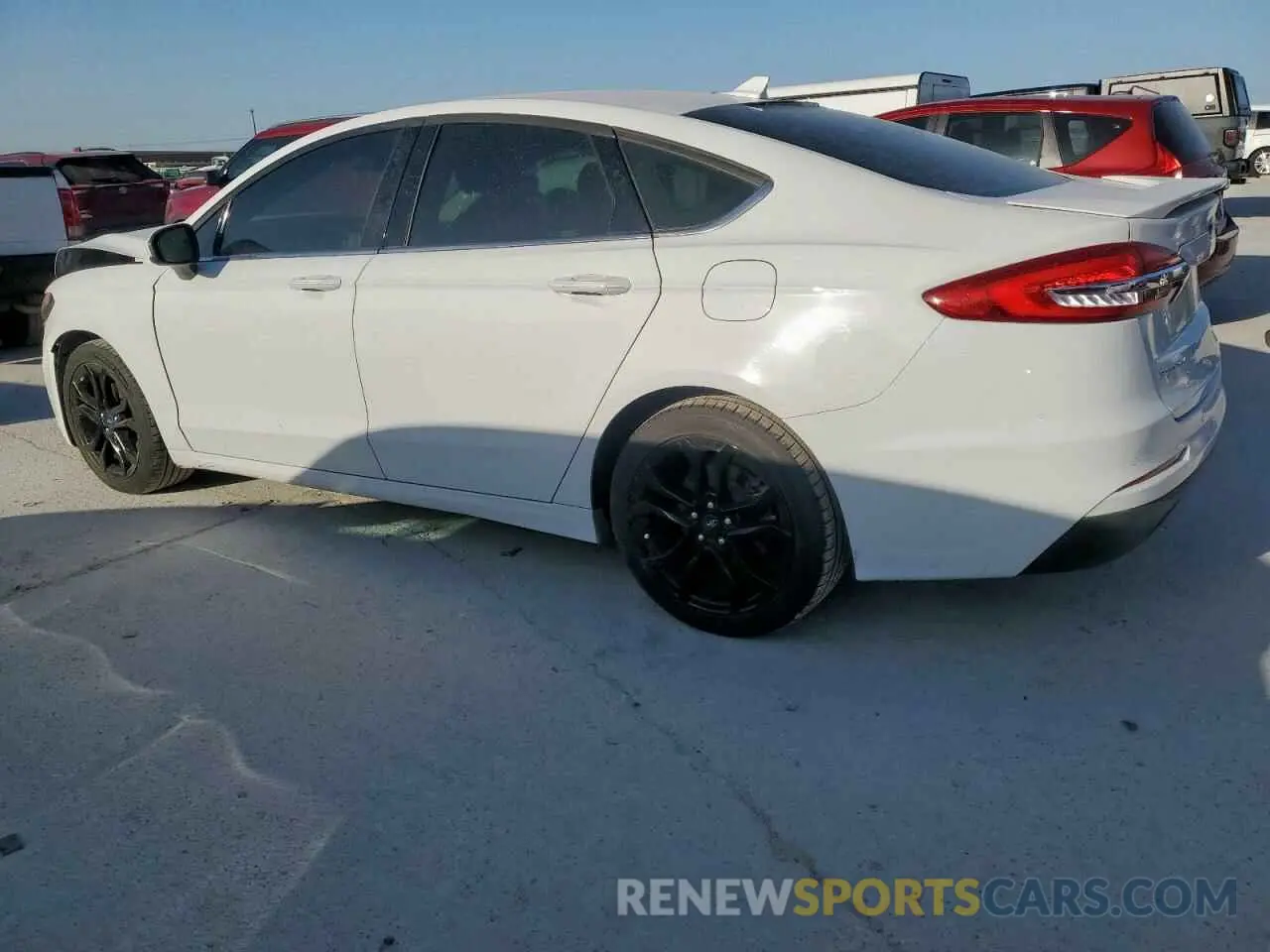 2 Photograph of a damaged car 3FA6P0HD7LR110969 FORD FUSION 2020