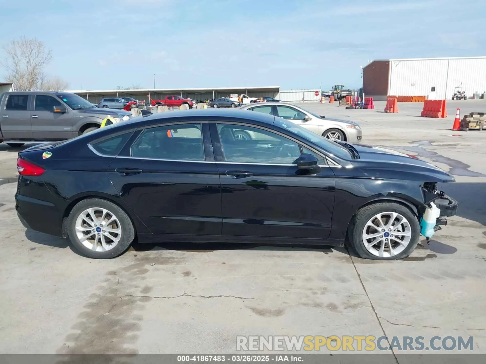 14 Photograph of a damaged car 3FA6P0HD7LR124306 FORD FUSION 2020