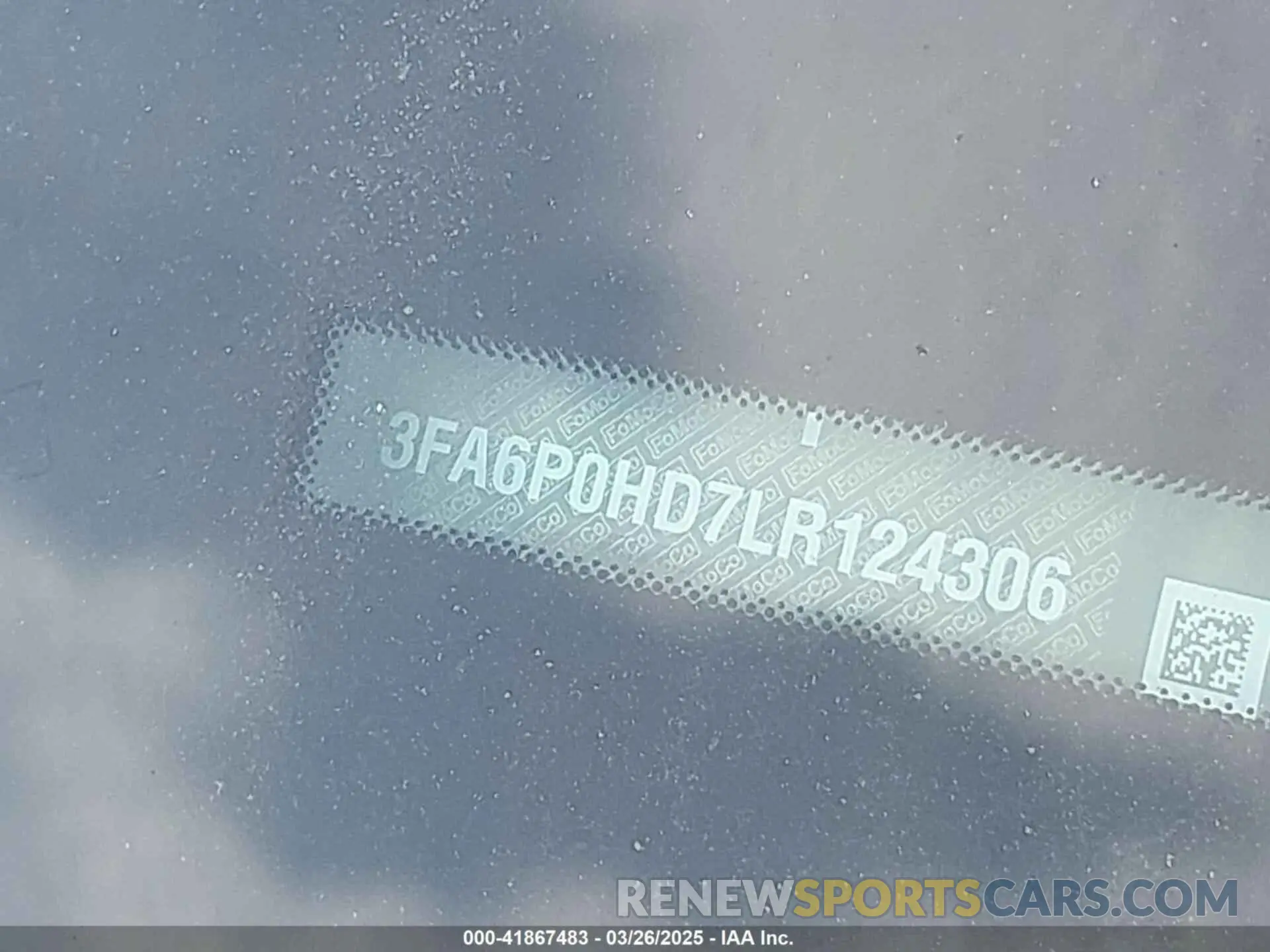 18 Photograph of a damaged car 3FA6P0HD7LR124306 FORD FUSION 2020