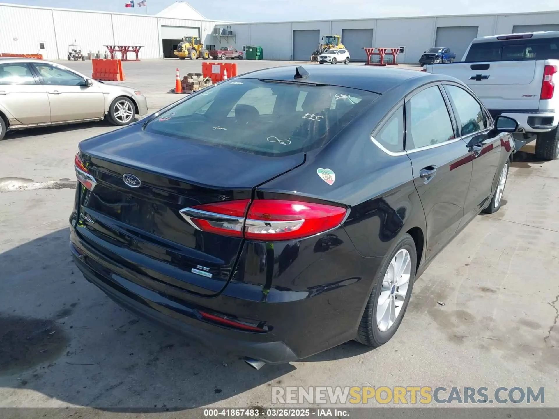 4 Photograph of a damaged car 3FA6P0HD7LR124306 FORD FUSION 2020