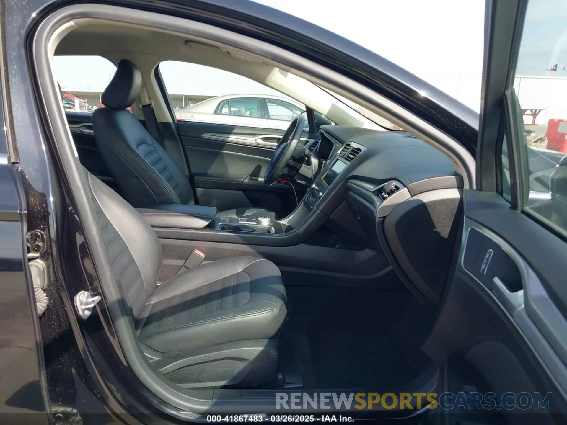 5 Photograph of a damaged car 3FA6P0HD7LR124306 FORD FUSION 2020