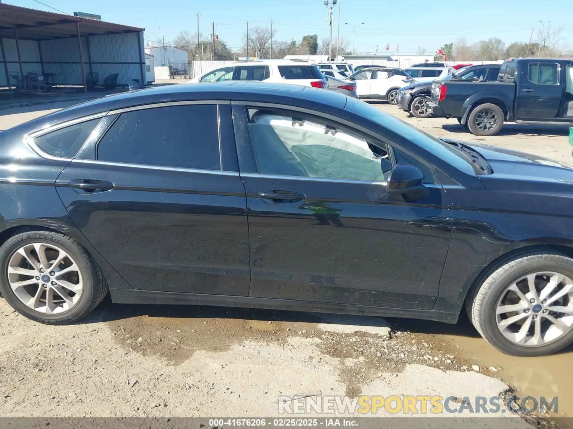 13 Photograph of a damaged car 3FA6P0HD7LR136178 FORD FUSION 2020
