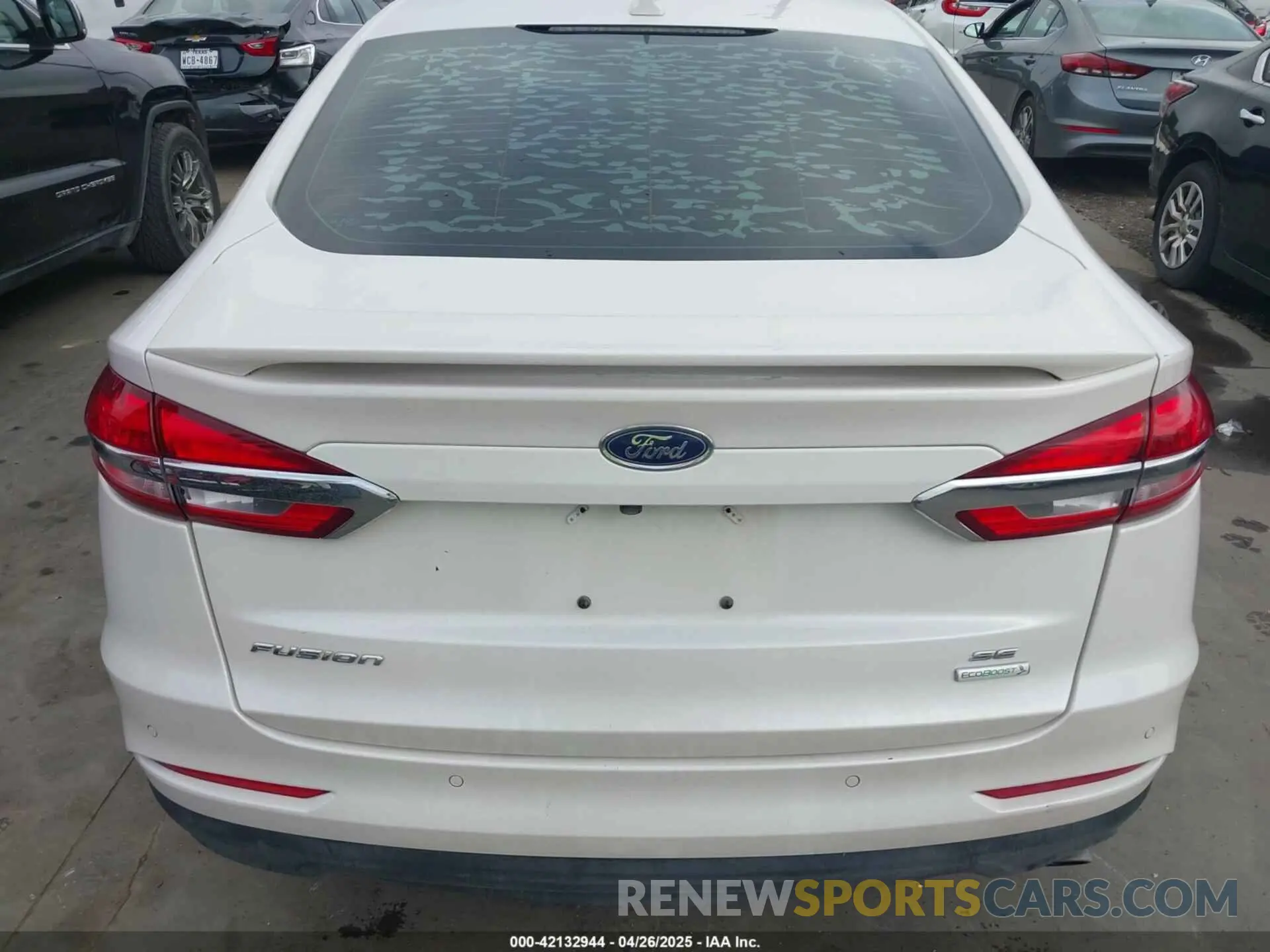 16 Photograph of a damaged car 3FA6P0HD7LR148007 FORD FUSION 2020