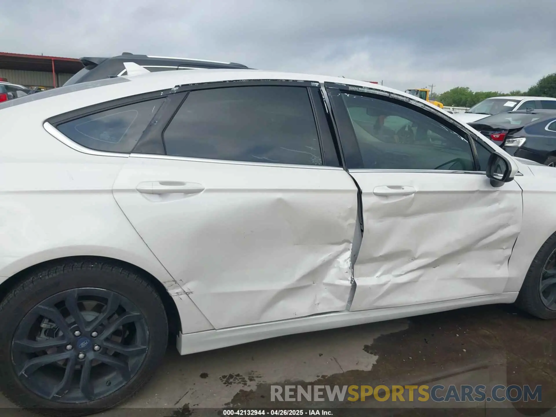 6 Photograph of a damaged car 3FA6P0HD7LR148007 FORD FUSION 2020