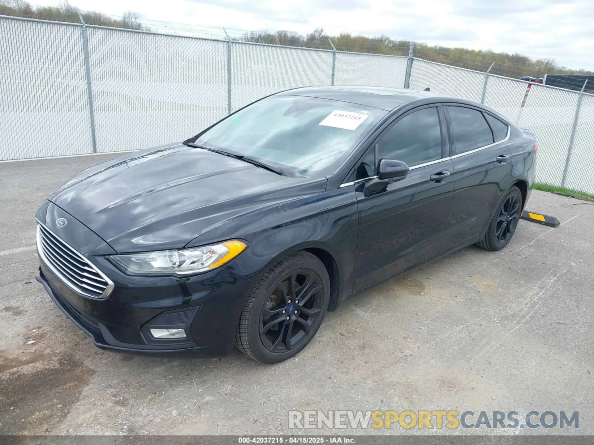 2 Photograph of a damaged car 3FA6P0HD7LR164398 FORD FUSION 2020