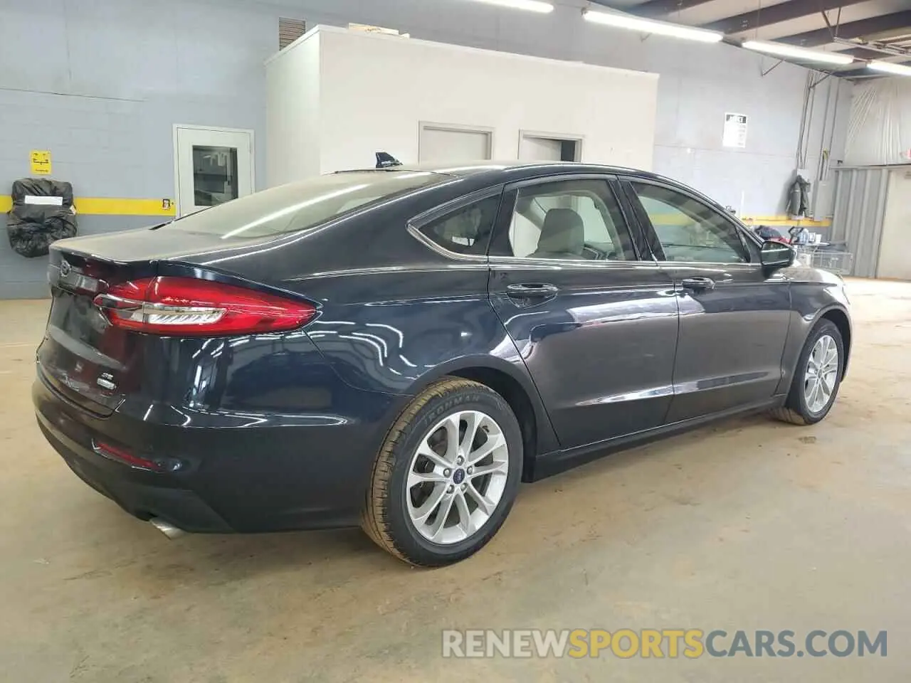 3 Photograph of a damaged car 3FA6P0HD7LR167429 FORD FUSION 2020