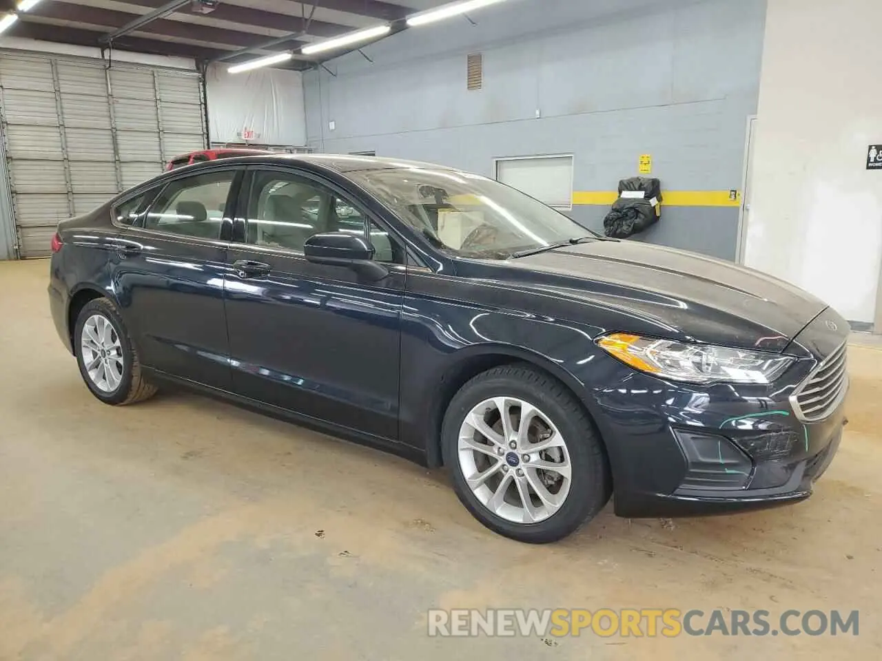 4 Photograph of a damaged car 3FA6P0HD7LR167429 FORD FUSION 2020