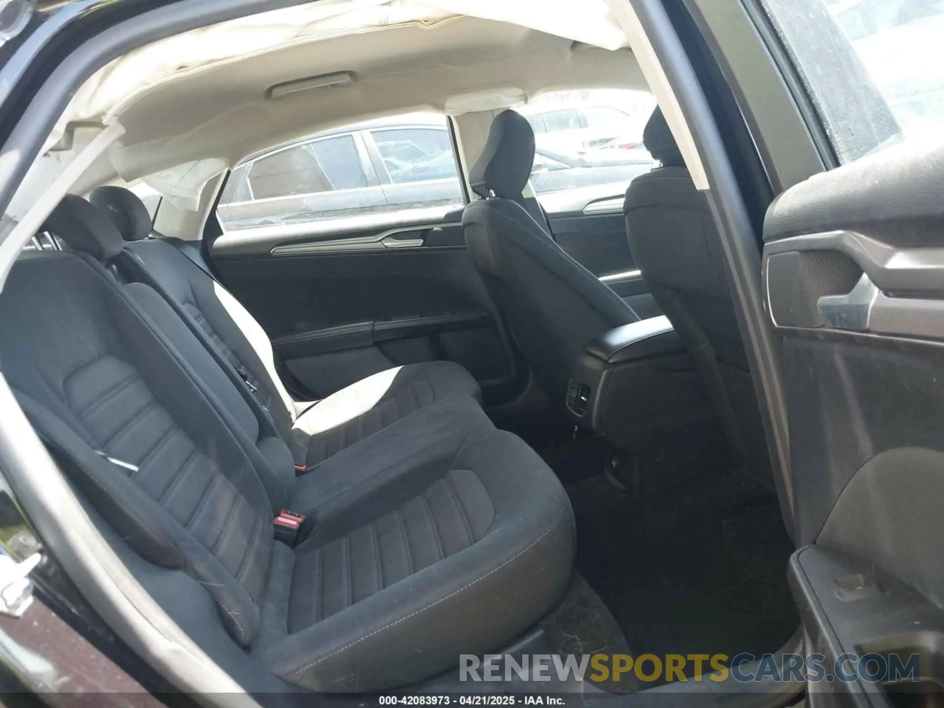 8 Photograph of a damaged car 3FA6P0HD7LR170850 FORD FUSION 2020