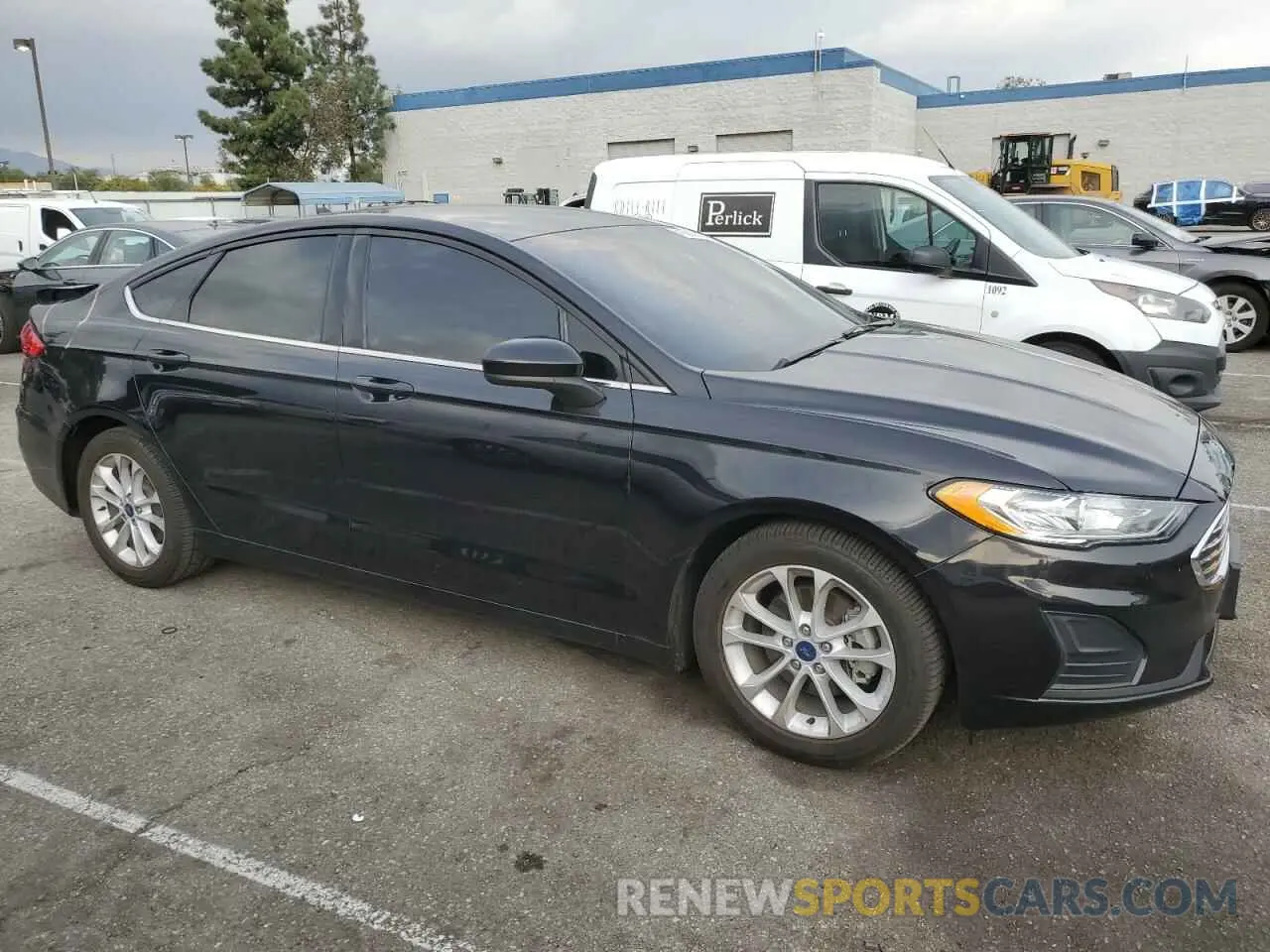 4 Photograph of a damaged car 3FA6P0HD7LR171089 FORD FUSION 2020